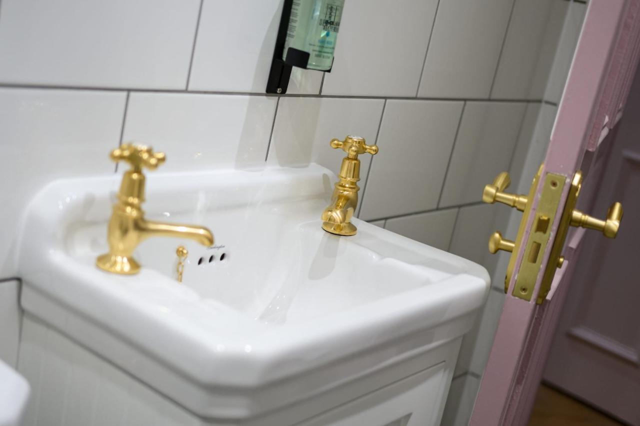 Super King Garden Suite With En-Suite เอดินบะระ ภายนอก รูปภาพ